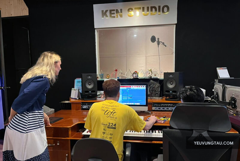 Phòng thu âm Ken Studio